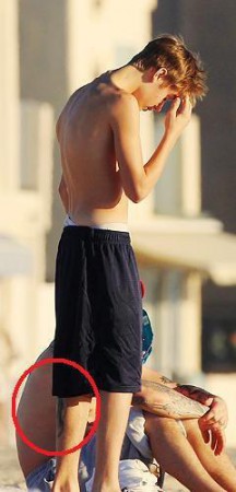 ese tatuaje es de Cristo... No de la cara de Selena